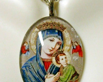 Our Lady of Perpetual Help pendant with chain - GP04-355 cameo style