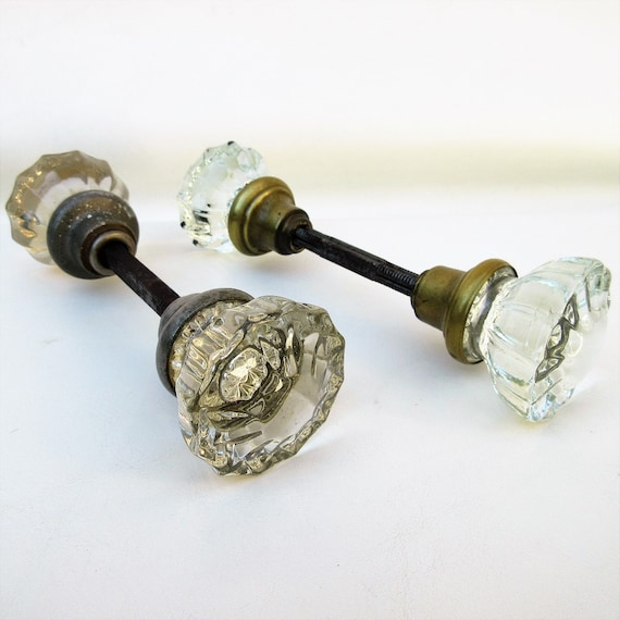 Vintage Glass Doorknobs 98