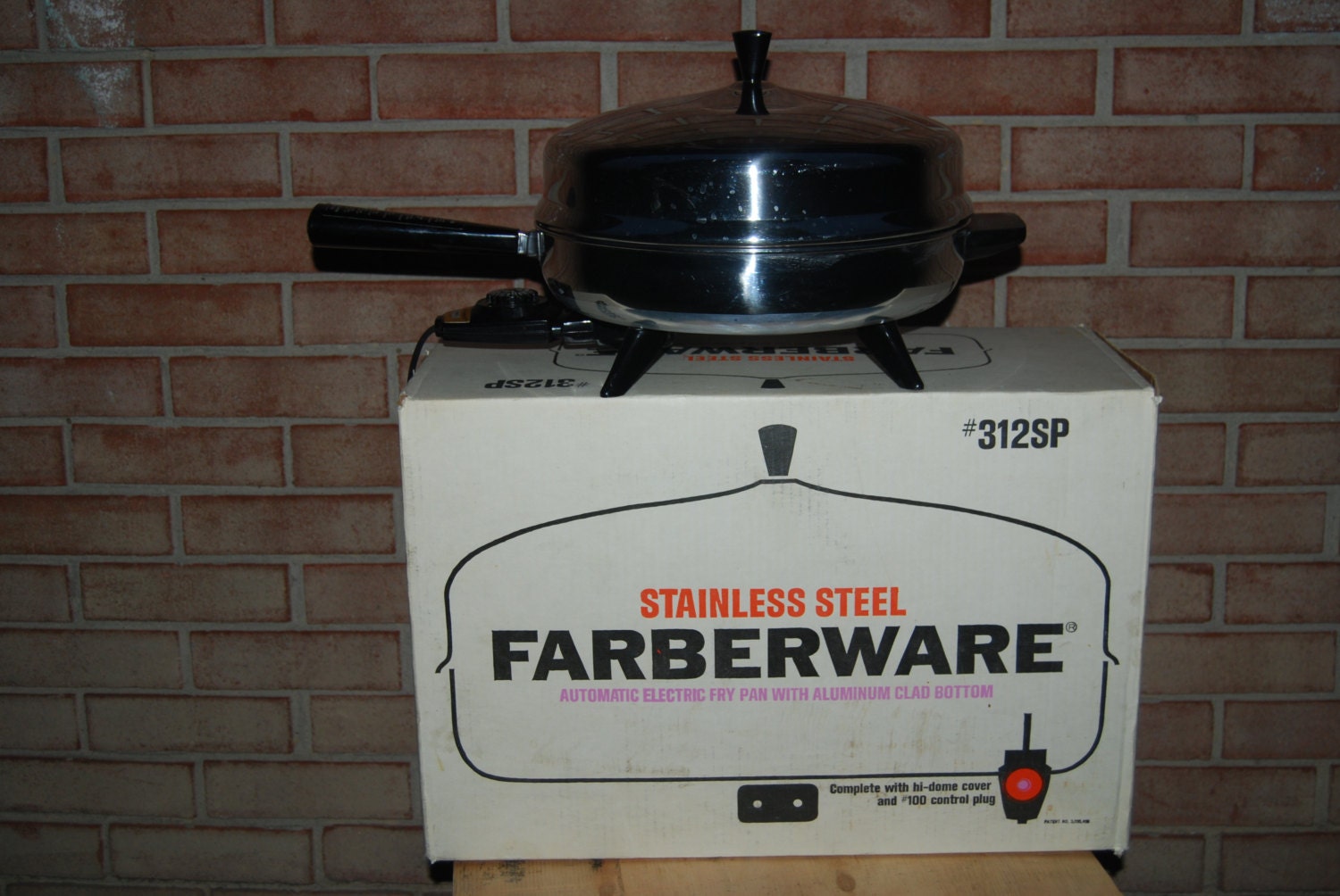 Vtg Farberware 12 Electric Fry Pan Domed Lid Cord 312SP