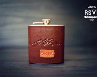 Custom Leather Flask, Handmade personalized gift for your boyfriend Groomsman, husband, best man. Mountains, wanderlust, Pick Initials, text