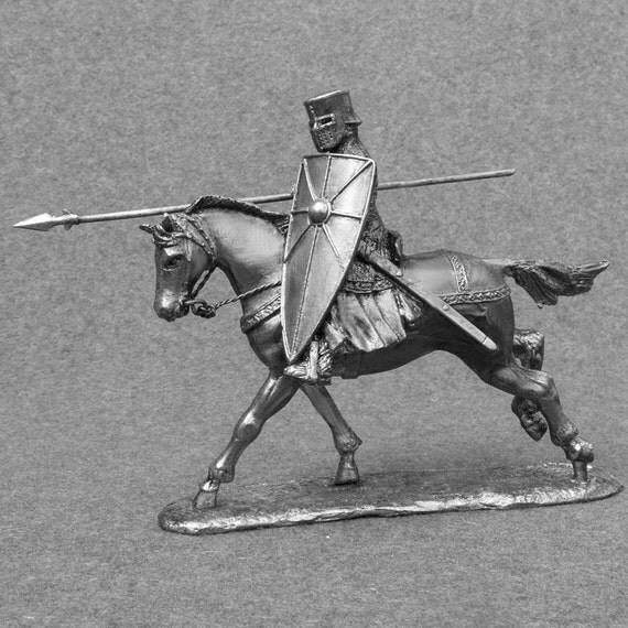 Crusader Knight Action Figures with Lance on Horse Back 1/32