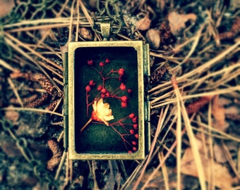 Autumn Keepsakes Chain Necklace with Orange Starflower and red baby's breath