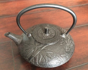 Black Metal Japanese Teapot, Black Cast Iron Teapot, Metal Teapot, Black Japanese Teapot, Bamboo Design Teapot, Cherry Blossom Teapot