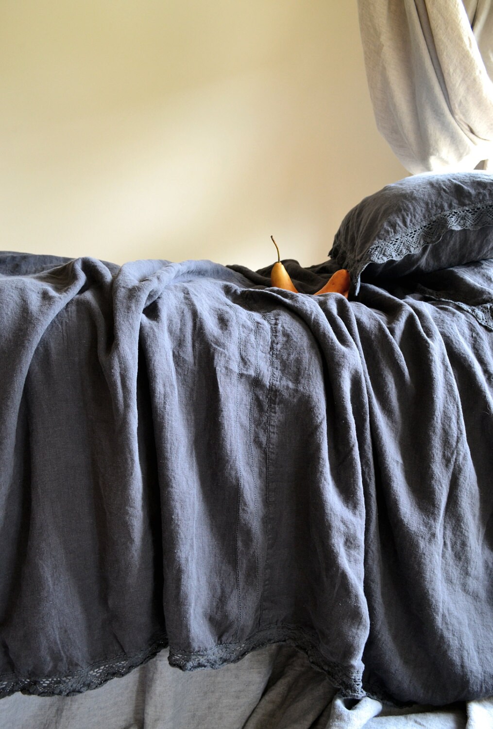 Linen bedding set Quilt Cover and Pillowcases in Peppercorn