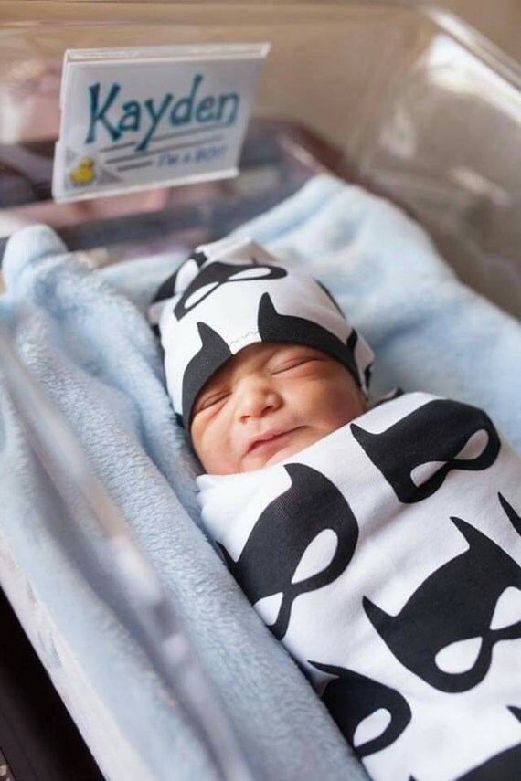 Our adorable swaddle sets are the perfect for any new Mama. Each set comes with a blanket and matching headband or hat that will fit a newborn to a 3 month old baby. The.