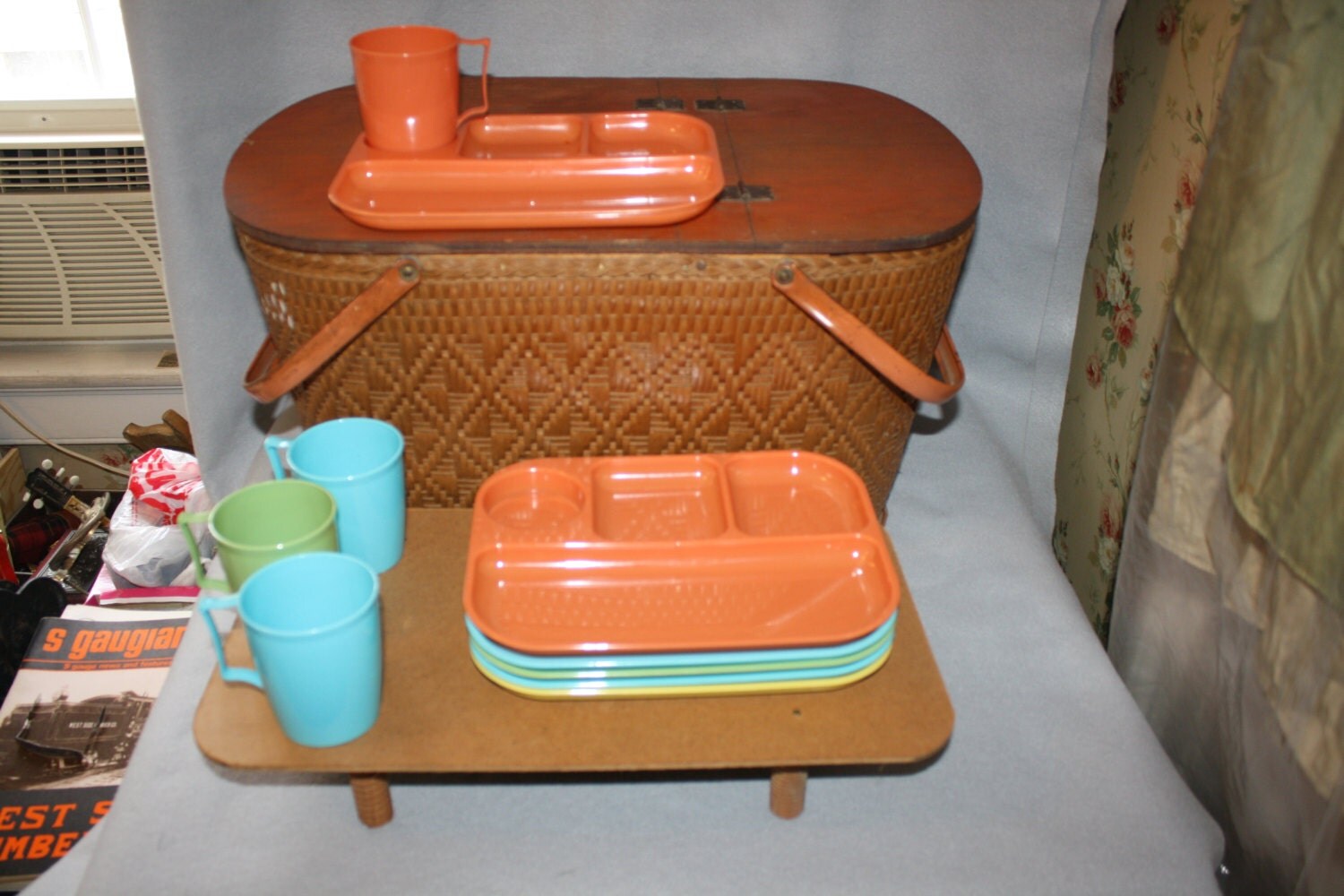 Vintage Redmon Picnic Basket with Accessories Peru Indiania Haute Juice