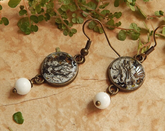 Epoxy resin round pendant whis white agate, 3D painting tree branch, agate jewelry, natural stone necklace, unique art, black and white