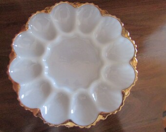 Vintage Anchor Hocking / VTG White Milk Glass Egg Plater / VTG Assiette Pour Oeufs En Verre De Lait Plateau De Service Pour Oeufs Farcis
