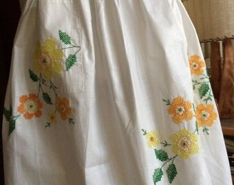Vintage Polished Cotton Cross Stitched Apron