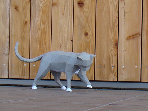  Low  poly  Curious Cat  model  printable DIY PDF papercraft