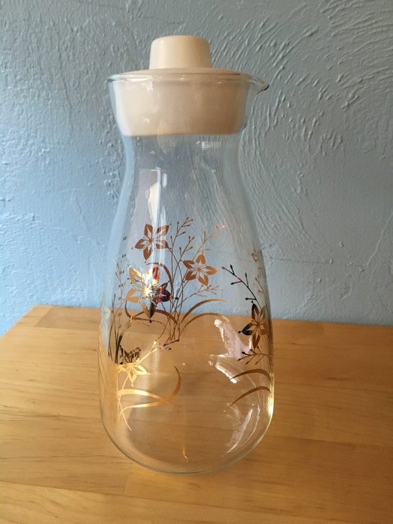 pyrex juice pitcher