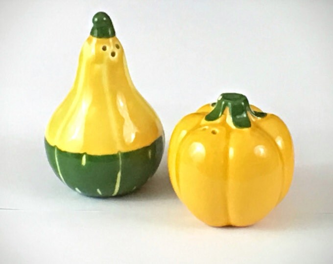 Vintage Autumn Gourd Salt and Pepper Shakers - Fall Gourds