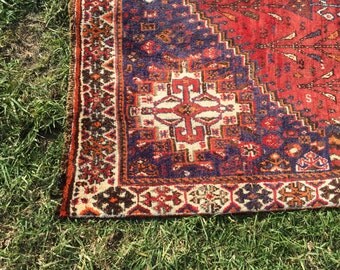 Vintage Persian Rug, Hand-Knotted Shiraz Rug (Red, Cream, Purple) 240cm x 148cm (7'9" x 4'9")