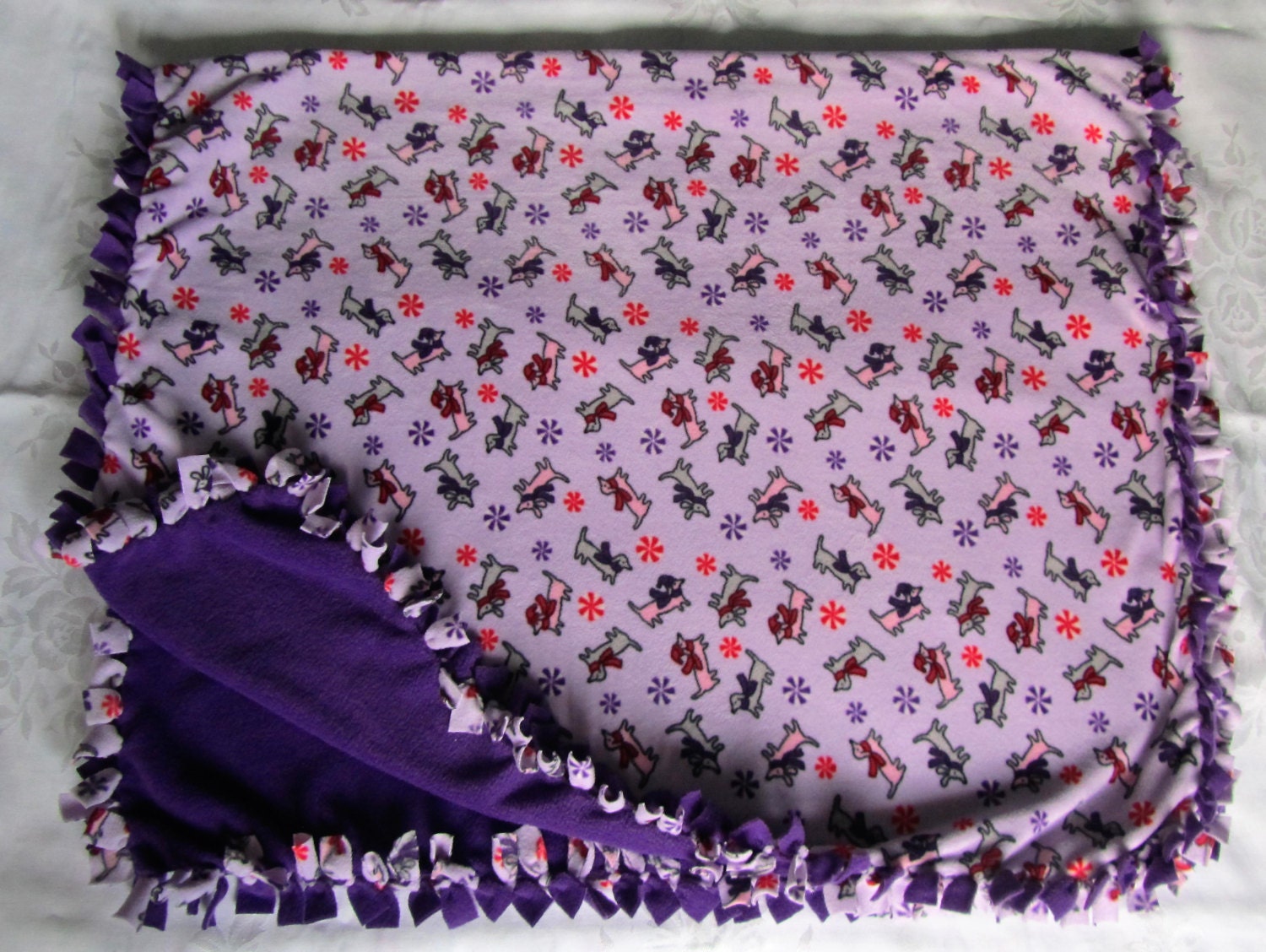 Cozy Puppy pattern fleece tie blanket/baby blanket/daycare