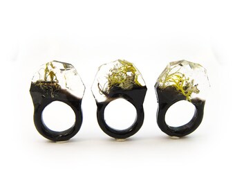 Lichen Moss Terrarium Resin Ring • Size 7 • Eco Resin Ring • Unusual Ring • Faceted Resin Terrarium Ring • Nature Resin Ring • 3G