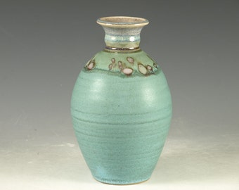 Bud Flower Vase - handmade pottery