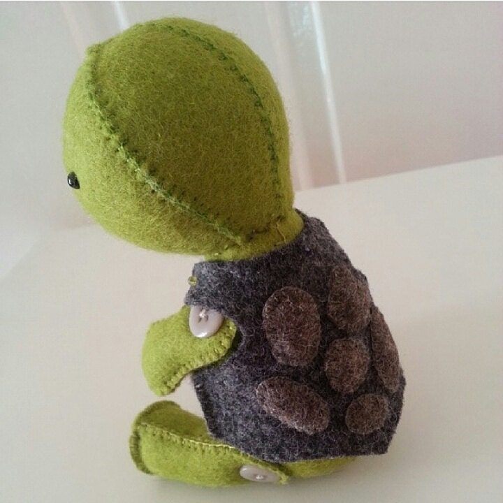 T is for Turtle : turtle sewing pattern hand sewing by ricracsews