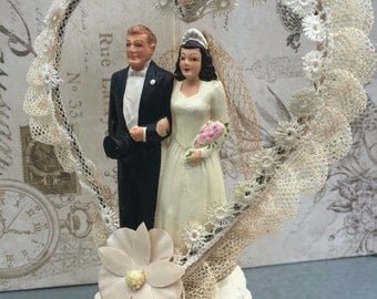 Vintage Chalkware Wedding Cake Topper 1940's, Coast Novelty Mfg co, Bride Groom Cake Top