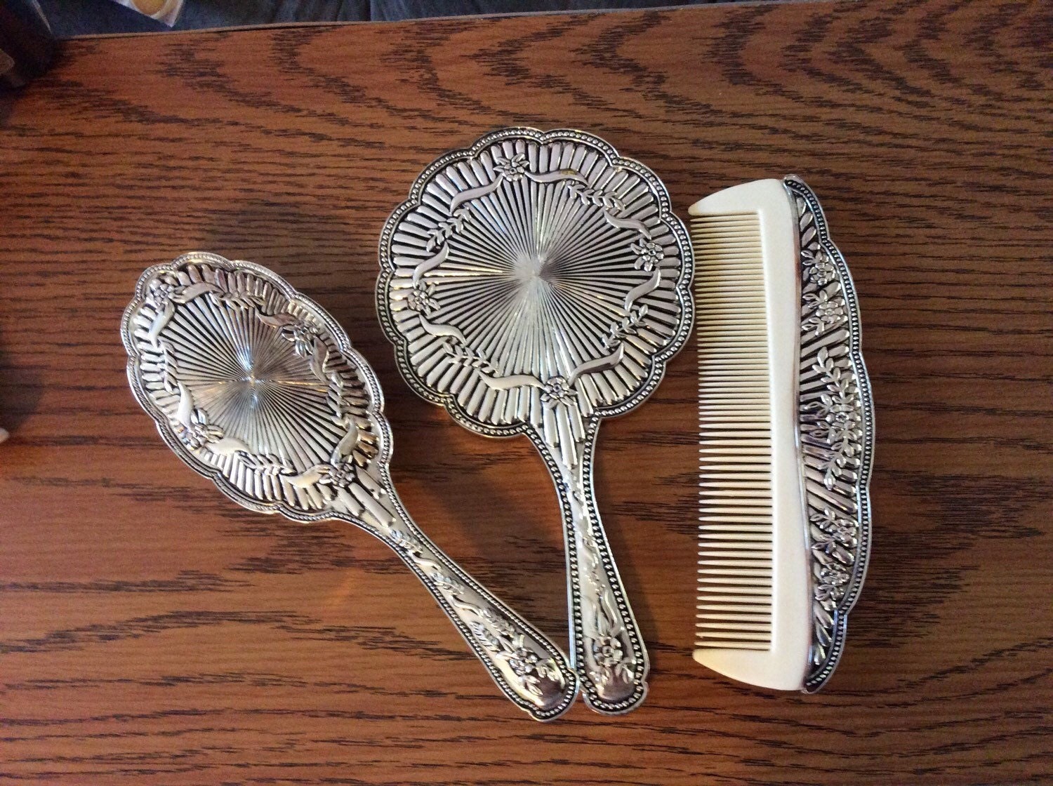 Silver Plated 3 Piece Dresser Set Fluted Design ribbons