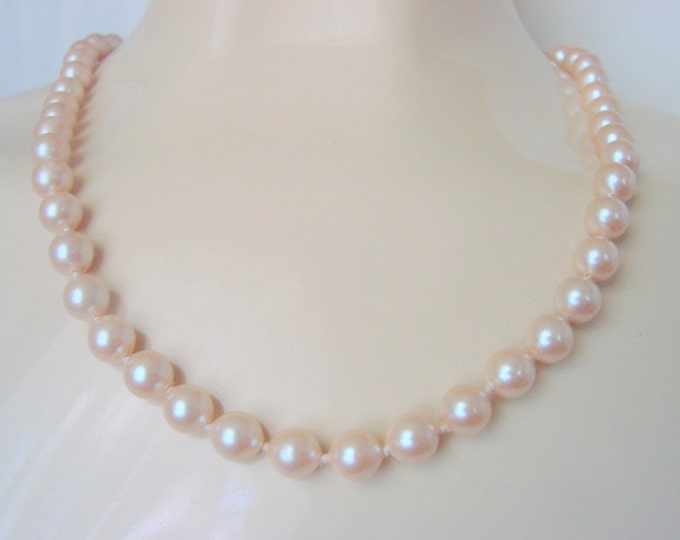 Classic Vintage Monet Simulated Pearl Necklace / Designer Signed / Jewelry / Jewellery