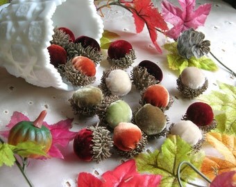 Velvet ACORNS in Real Acorn Caps Fall Wedding Table Scatter Thanksgiving Table Decor Autumn Centerpiece Hostess Gift Fall Decor Tablescape