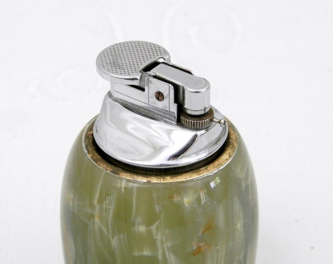 Vintage French Working Mid Century Green Onyx Stone Table Cigarette Lighter, Semi Precious Stone, Retro Home Interior, Man Cave Tobacciana Vintage French Working Mid Century Green Onyx Stone Table Cigarette Lighter, Semi Precious Stone, Retro Home Interior, Man Cave Tobacciana