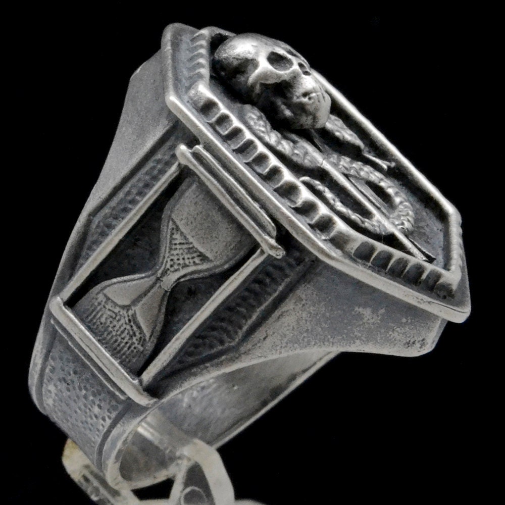 Blackjack Skull Ring