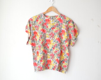 abstract floral print summer button down boxy shirt blouse 80s 90s //