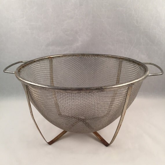 Vintage Mesh Strainer/Colanders Rustic Vegetable Strainer