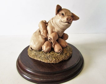 Gorgeous Vintage Country Artist Sow Pig and Piglets. / MEMsArtShop.