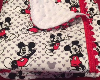 Pattern Mickey Mouse Blanket. Great for a Shower or Baby