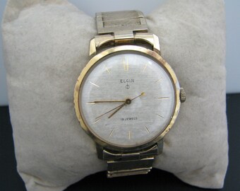 Handsome 1960's Men's Elgin Watch in Gold Tone