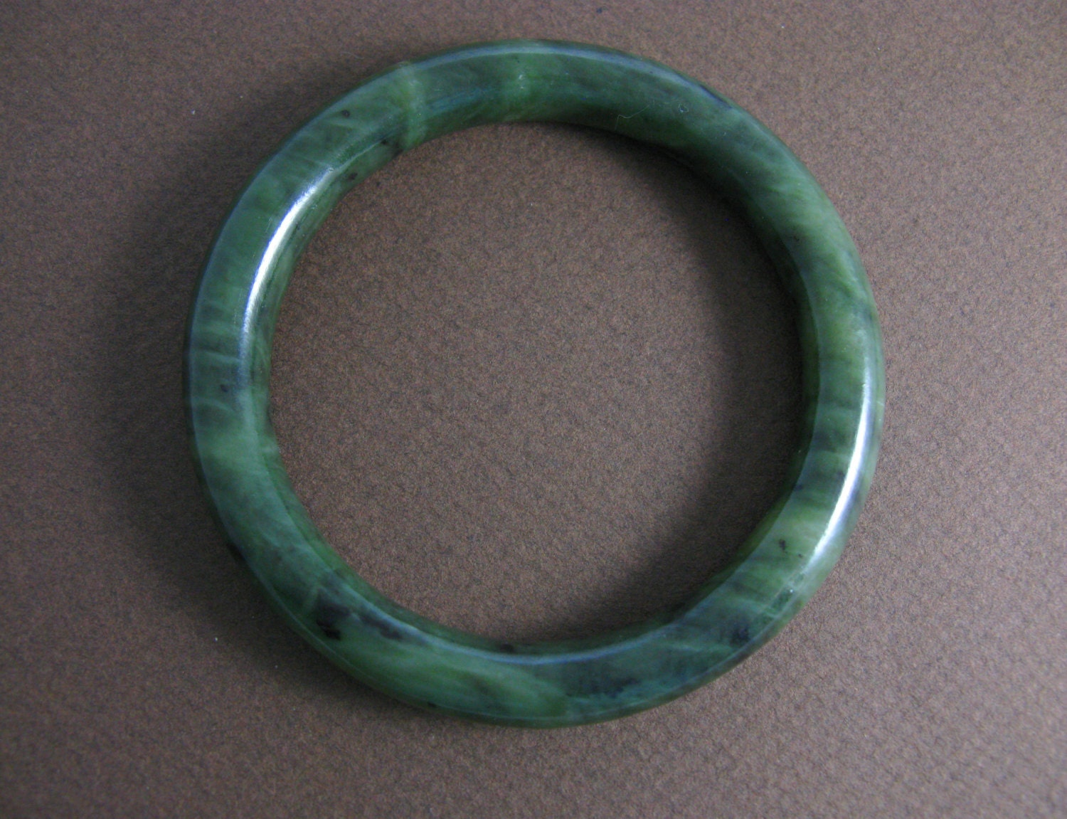 Chinese Jade Bangle Genuine Green Nephrite Hand Carved Round