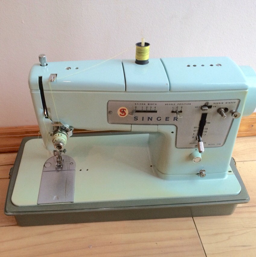 Vintage 1960s Singer Sewing Machine StyleMate Model 348 in