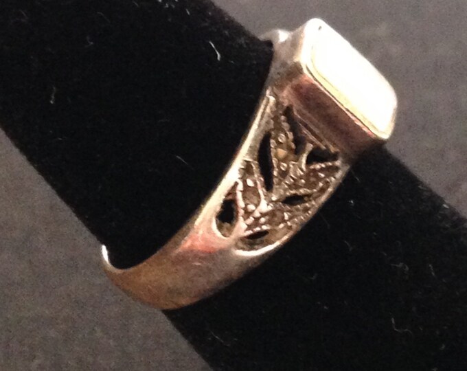 Storewide 25% Off SALE Vintage Sterling Silver Thai Han Mother Of Pearl Inlay Ladies Designer Ring Featuring Elegant Open Baguette Design