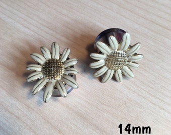 14mm gold and white daisy plugs for stretched ears