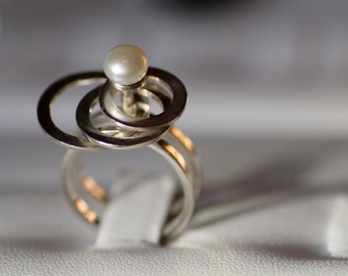 Mobile silver ring with pearl Silver ring Pearl ring Moving ring Gift idea Unique ring