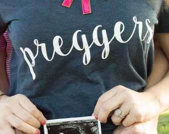 Preggers Vneck. Pregnancy Shirt. Pregnancy Announcement Shirt. Preggers Shirt. Maternity Shirt. Pregnancy Pics