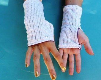 White Fingerless mittens Purple lining
