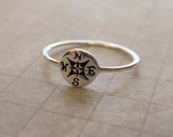 Dainty Vintage 925 Sterling Silver Compass Ring
