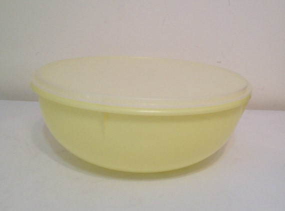 Vintage Tupperware Yellow Large Fix N Mix by RealizingEveryDream