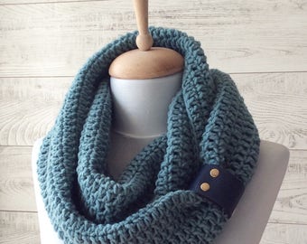 Scarf, infinity scarf, Winter Scarf, Knit Scarf, women scarf, circle scarf, chunky scarf Many Colors FAST DELIVERY