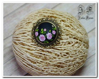 Pink roses women brooch Roses brooch floral brooch women birthday gift for mom gift girls mothers day gift sister gift feminine black brooch