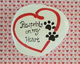 Pebble "Paw prints on my heart" Decoration - gift - animal lover - cat lover - dog lover - retirement - pet memorial stone - customized gift