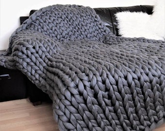 Chunky blanket, chunky knit blanket, natural merino wool giant blanket. Super chunky gigantic wool throw. 100% cruelty free wool.