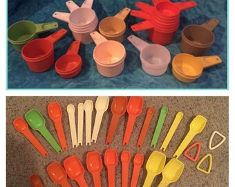 Tupperware Measuring Cups