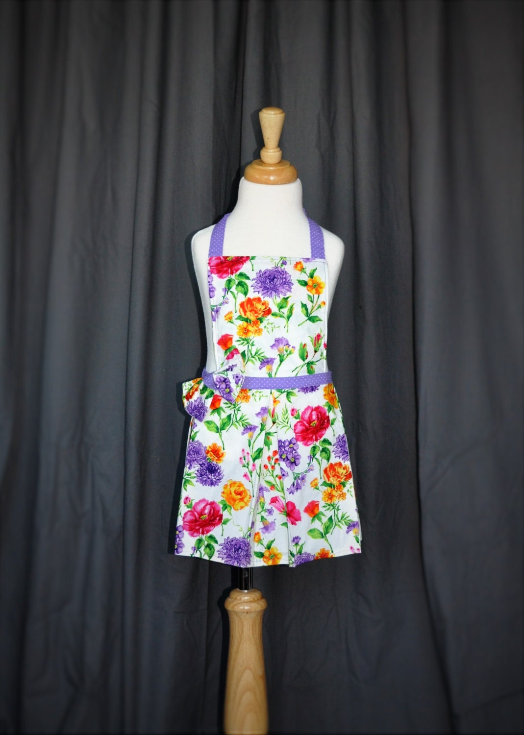 Floral girls apron // purple apron // girls purple apron