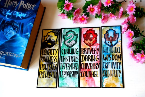 set of 4 harry potter bookmarks hogwarts houses bookmarks