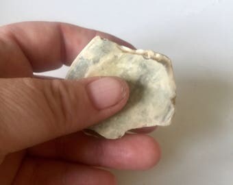 Thumb stone // meditation // mindfulness sister // yoga // buddhism // reiki // healing stones // full moon magic