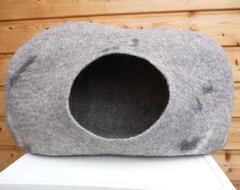 Cat cave, Cat House felt crafted from pure wool, the most beautiful place for your "adidas"